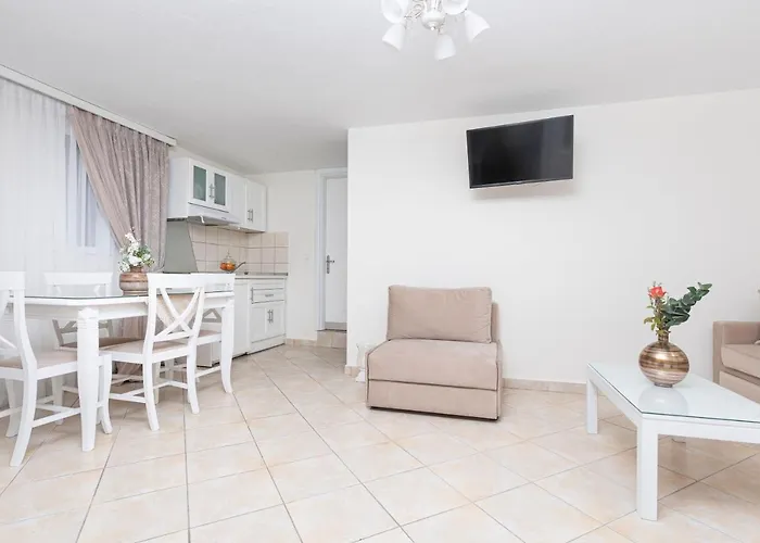San Giorgio Apartment *