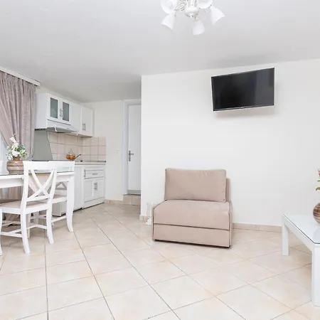 San Giorgio Apartment *